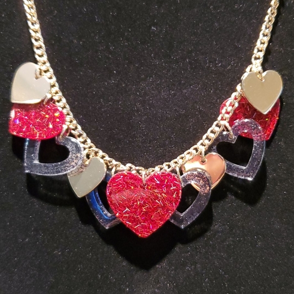 🌞NWT Fun red and gold heart necklace - Picture 2 of 4
